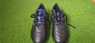 Botas de fútbol niño Adidas nuevas, sin uso