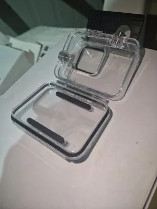 Batteria GoPro 13, custodia e MicroSD