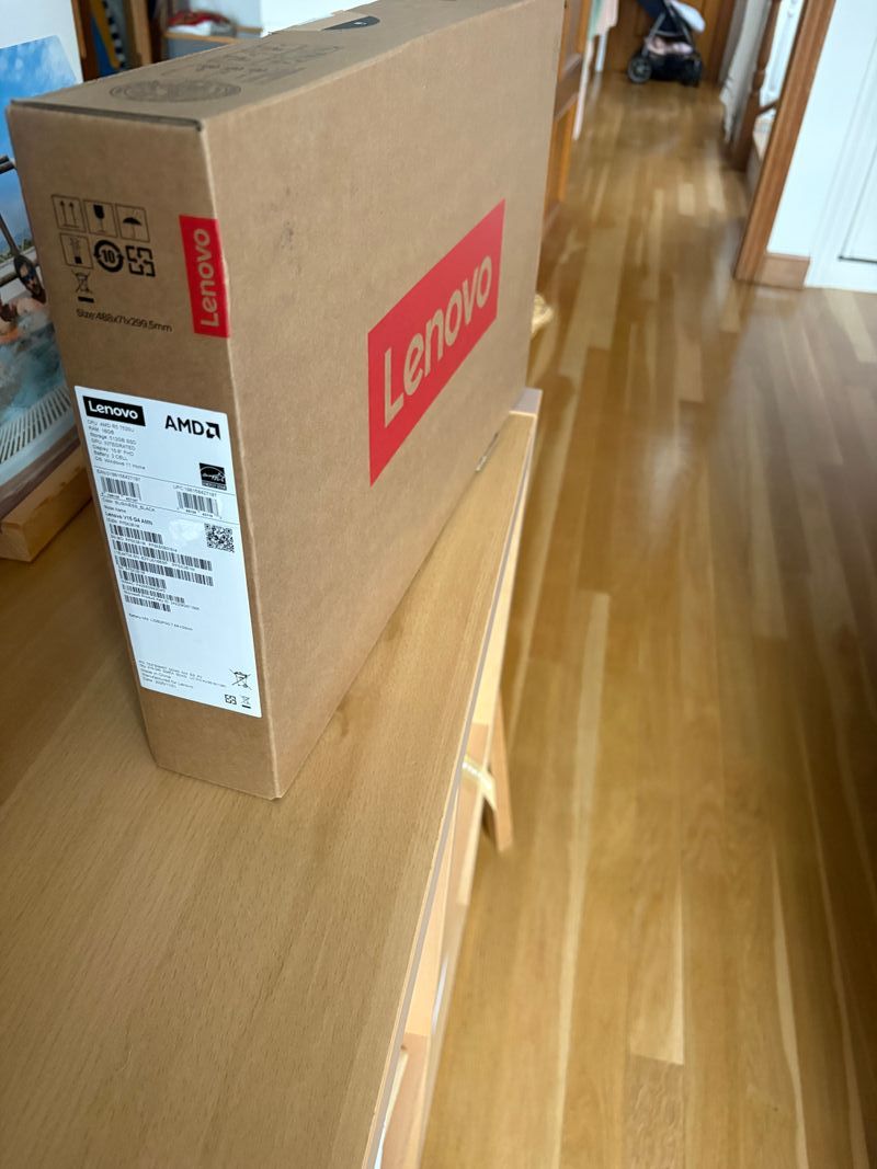 Lenovo 15.6 Full HD Ryzen 5 16GB RAM 512GB SSD afbeelding 2