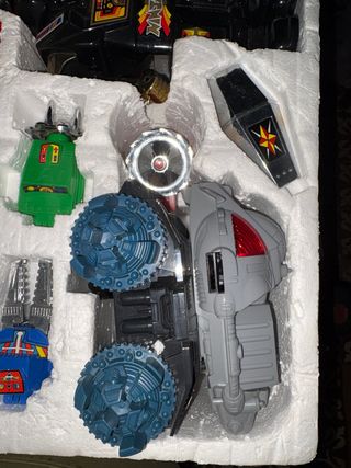 Antiguo robot años 80 sin usar