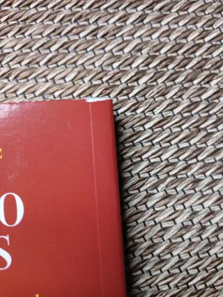 Los Cuatro Acuerdos: Un Libro de Sabiduria Tolteca