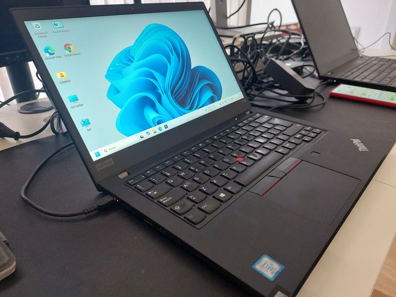 Lenovo T490 i7-8665U 16GB RAM 512GB SSD afbeelding 2