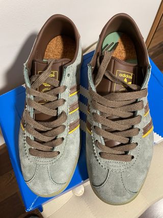 Zapatillas Adidas Malmö verde y marrón