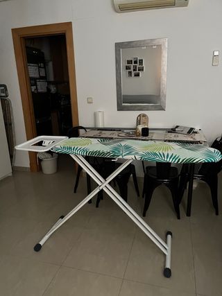 Tabla de planchar nueva