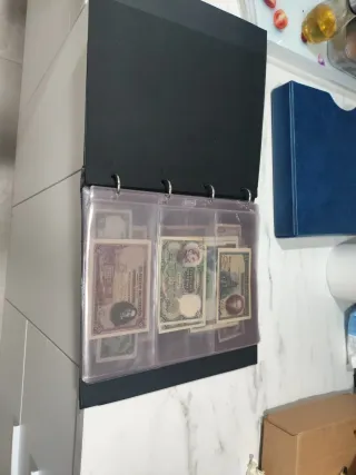 Álbum de billetes azul BBB.