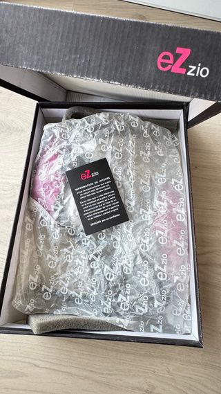 Zapatos de tacón joya Ezzio buganvilla y negro.