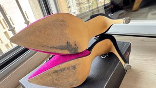 Zapatos de tacón joya Ezzio buganvilla y negro.