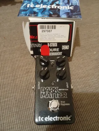 TC Electronic Dark Matter Pedal Distorsión