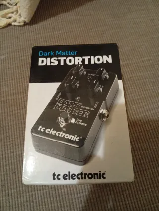 TC Electronic Dark Matter Pedal Distorsión