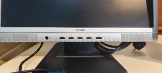 2 Monitores I-INC 19" y LG Plata 17"