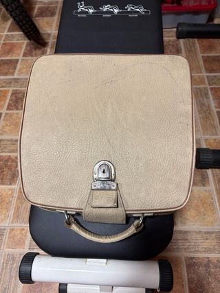 Máquina de escribir Consul con maletín