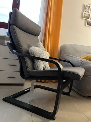 Sillón IKEA gris tela y madera