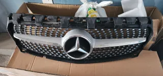 Rejilla Delantera Mercedes-Benz CLA