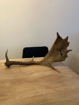 Reloj de asta decorativo