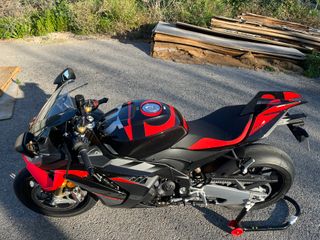 Aprilia RSV4 1100 Factory