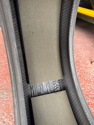 2 Neumáticos Continental 255/45R20