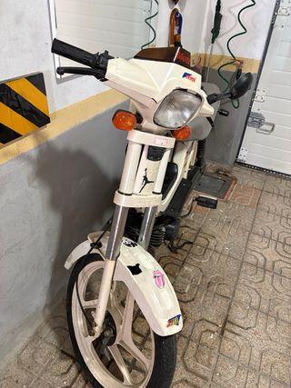 Derbi Varian 49cc Blanca