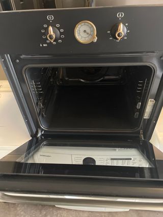 Horno Teka Negro y Acero Inoxidable