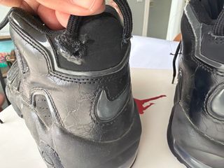 Nike Air More Uptempo Negras