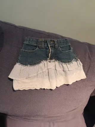 Conjunto falda-camiseta-babero niña T 24/36 meses