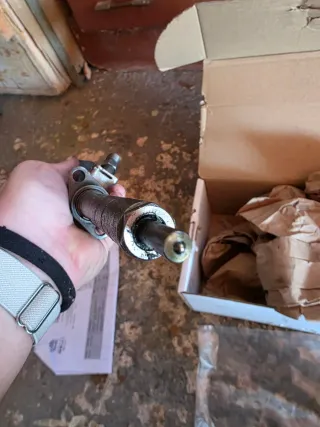 Inyector Volvo V50 2.0 D Kinetic 9657144580