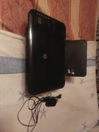 Impresora HP Negra falta ponerle la tinta