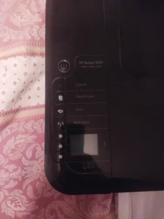 Impresora HP Negra falta ponerle la tinta