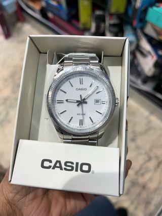 Reloj Casio Plata y Blanco