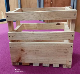 Caja de madera decorativa cajón jardin