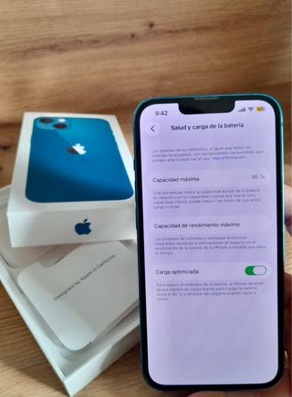 iPhone 13 Azul + Cargador