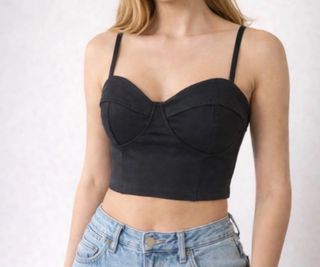 Top negro con tirantes