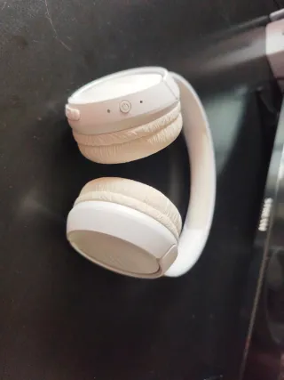 Cascos JBL Blancos