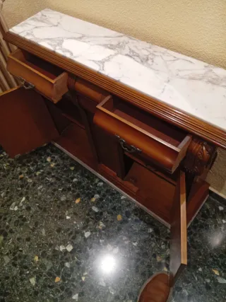 Mueble recibidor vintage con espejo y mármol
