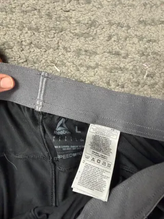 ¡¡OFERTA!! Talla L Pantalón Reebok Negro