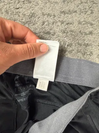 ¡¡OFERTA!! Talla L Pantalón Reebok Negro