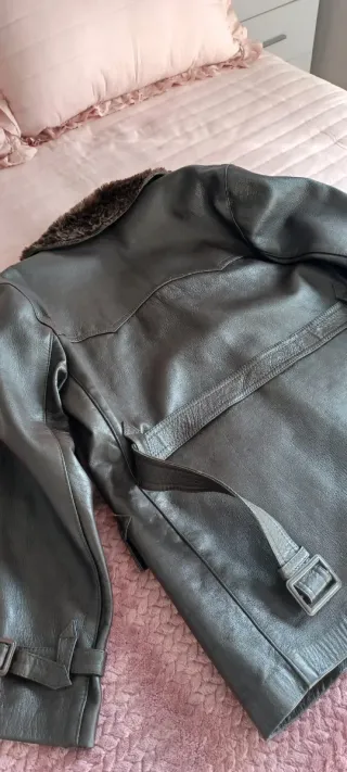 Chaqueta de cuero marrón