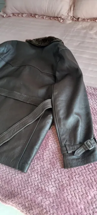 Chaqueta de cuero marrón