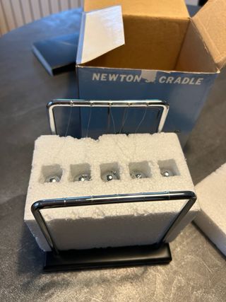 Péndulo de Newton Metálico