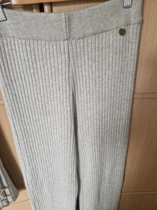 Conjunto de punto beige