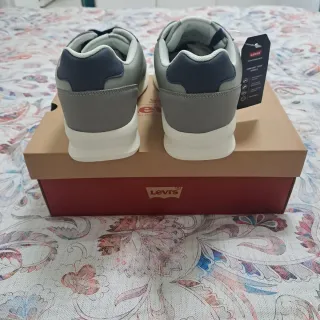 Scarpe Levi's grigie bianche tg. 45