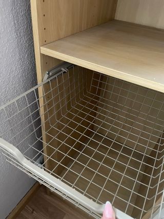 Estantería de madera