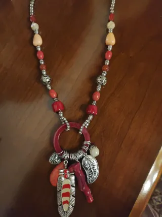Collana artigianale pietre rosse e acciaio