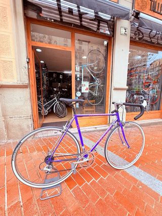 Bicicleta Carretera Vintage Peugeot Morada