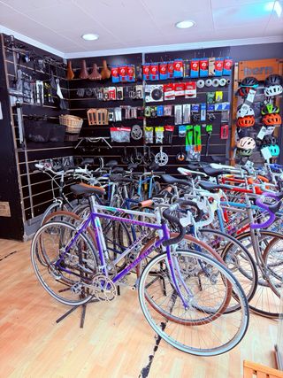 Bicicleta Carretera Vintage Peugeot Morada