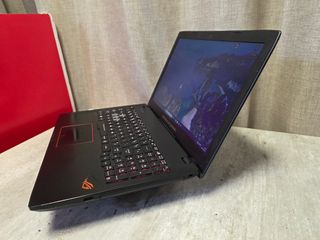 Pc Portatile  ASUS ROG i7  64 GB ram  NVME WIN 11