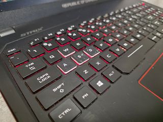 Pc Portatile  ASUS ROG i7  64 GB ram  NVME WIN 11