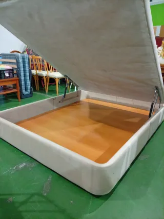 Canapé abatible de madera