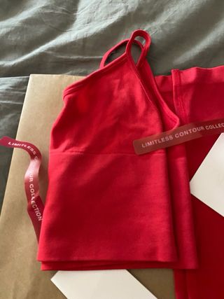 Conjunto 2 prendas gym Zara rojo T.S con etiqueta