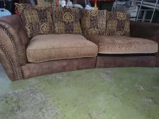 Sofá Clásico Tela y Piel Marrón