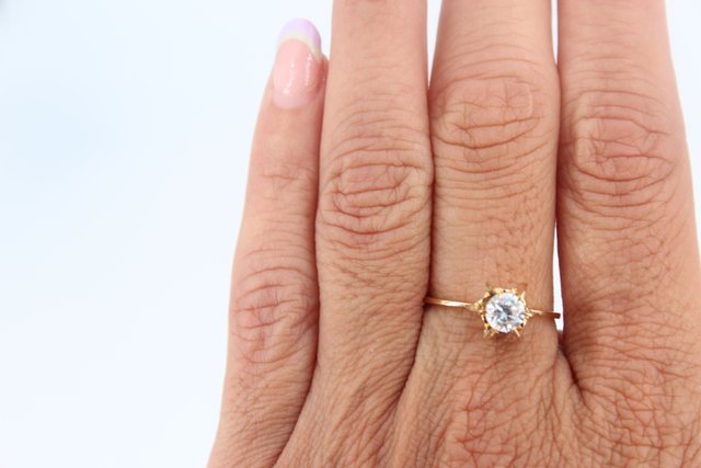 Anillo solitario engarce oro 18k, 2,53gr. R. G-046